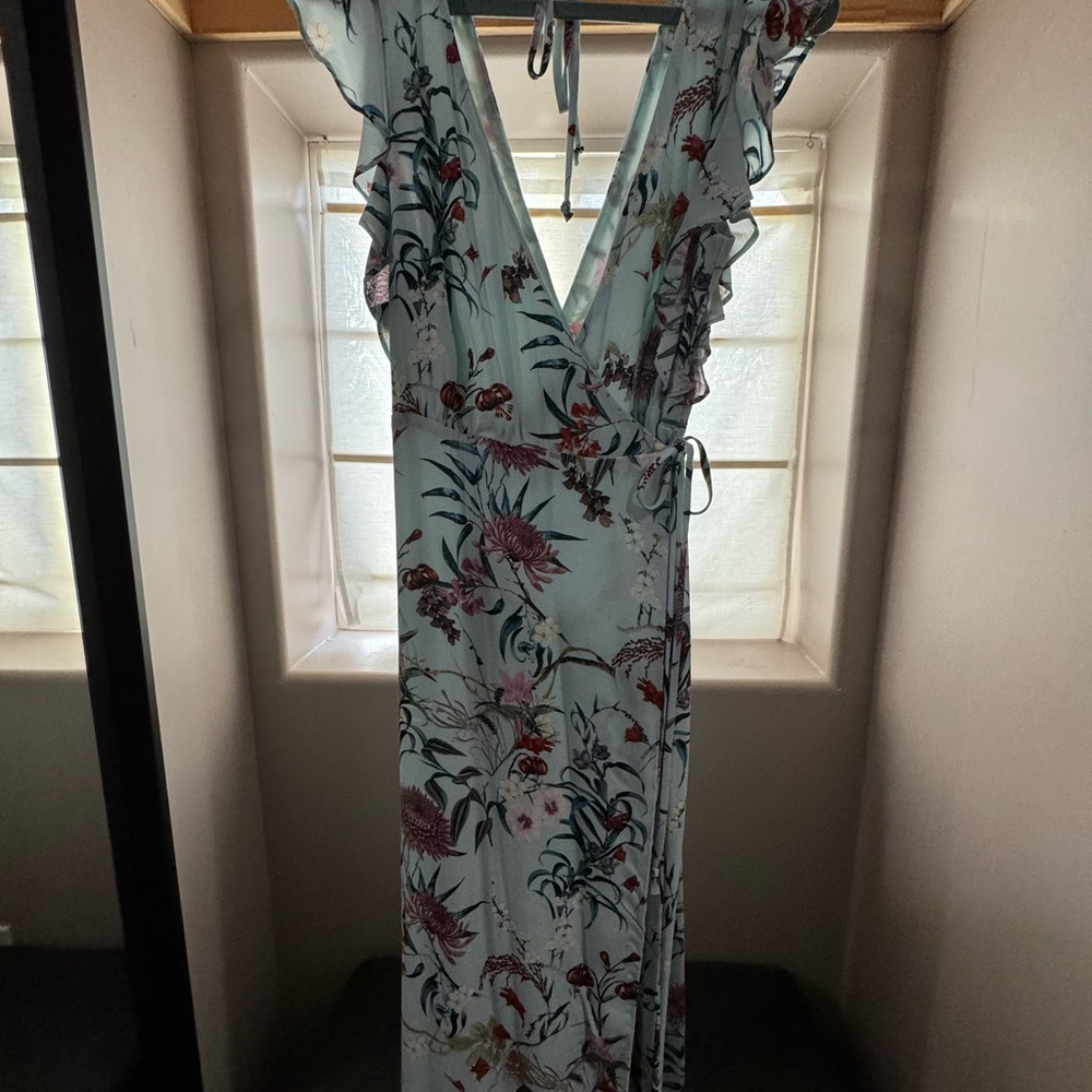 Floral V-wrap dress size M